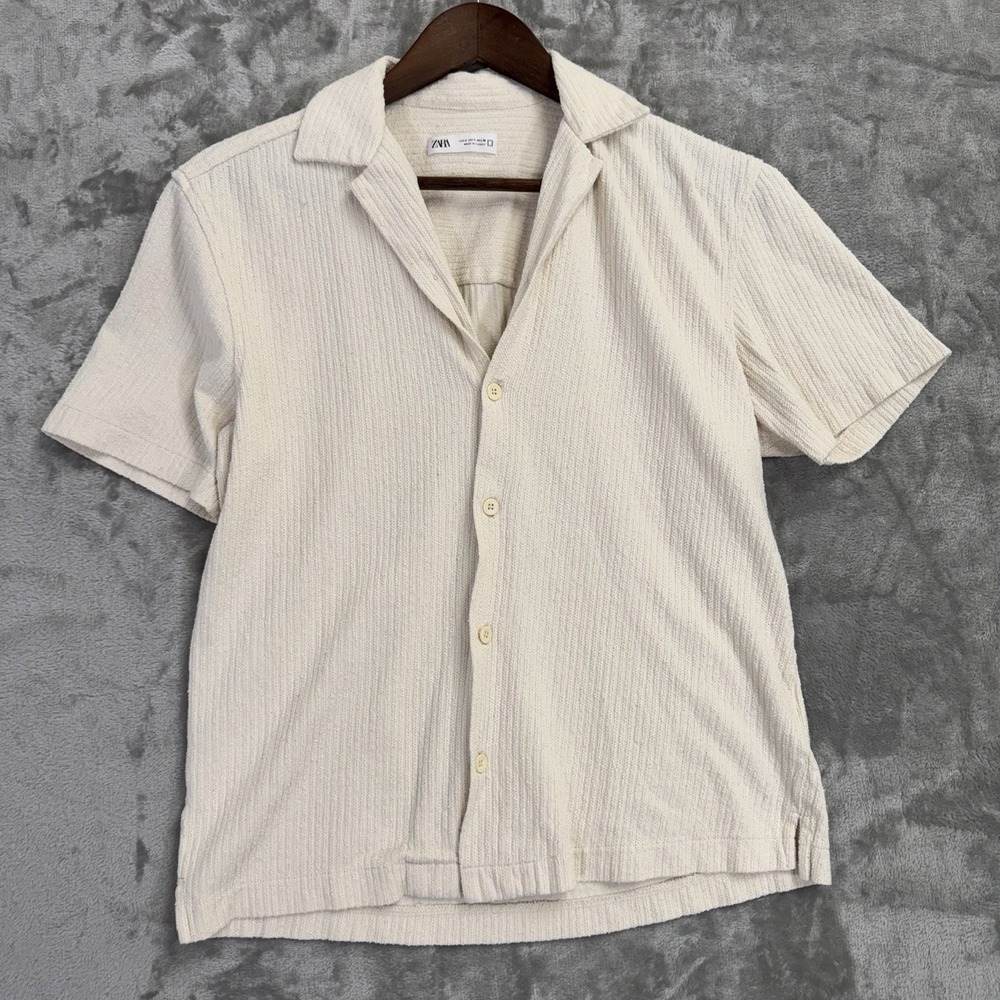 Zara Men's Textured Button Down Shirt in Ecru Size SMALL